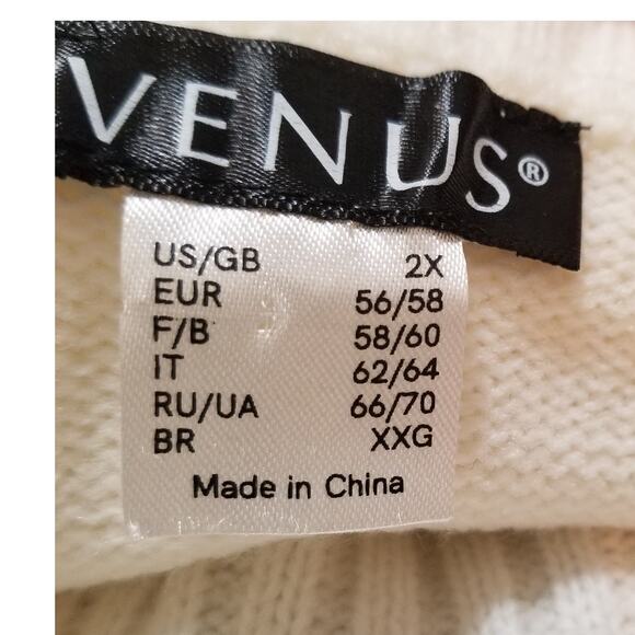 NWOT's -VENUS Cold Shoulder White Ribbed Knit Turtle Neck Black Trim; Size 2X - Picture 8 of 11